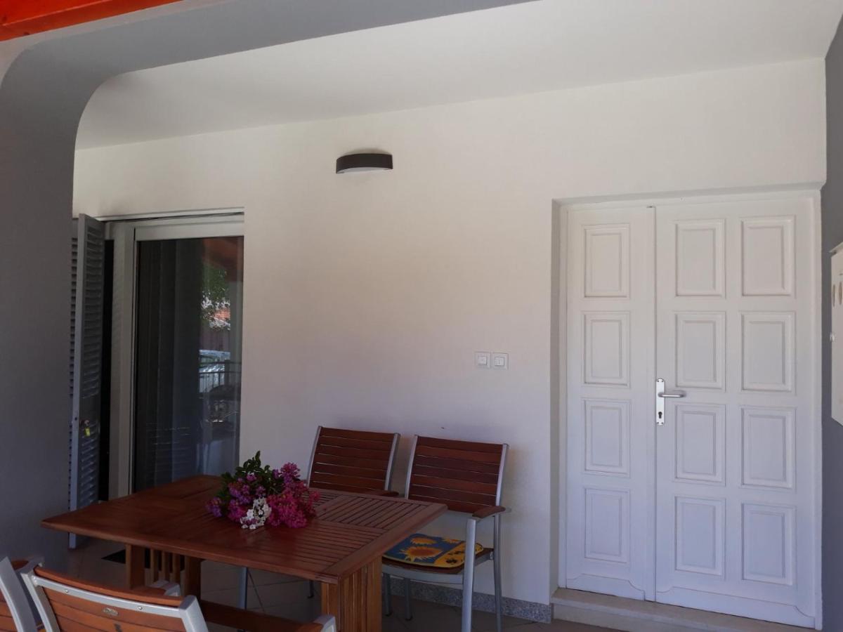 Apartment Nevia Fažana Exterior foto